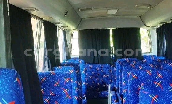 Sayi Na hannu Nissan 280ZX White Mota in Accra a Greater Accra Sayi Na hannu Nissan 280ZX White Mota in Accra a Greater Accra