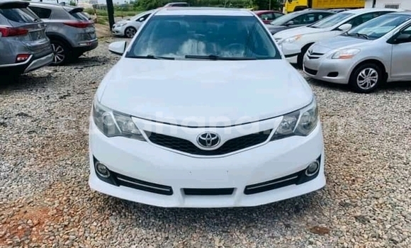 Buy Used Toyota Camry White Car in Accra in Greater Accra
