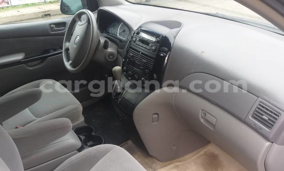 Buy Import Toyota Sienna Beige Car in Sekondi–Takoradi Metropolitan in Western Buy Import Toyota Sienna Beige Car in Sekondi–Takoradi Metropolitan in Western