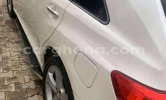 Buy Used Toyota Venza White Car in Accra in Greater Accra Buy Used Toyota Venza White Car in Accra in Greater Accra