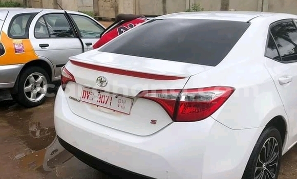Buy Used Toyota Corolla White Car in Accra in Greater Accra Buy Used Toyota Corolla White Car in Accra in Greater Accra