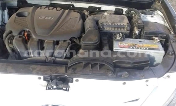 Buy Used Hyundai Sonata White Car in Accra in Greater Accra Buy Used Hyundai Sonata White Car in Accra in Greater Accra