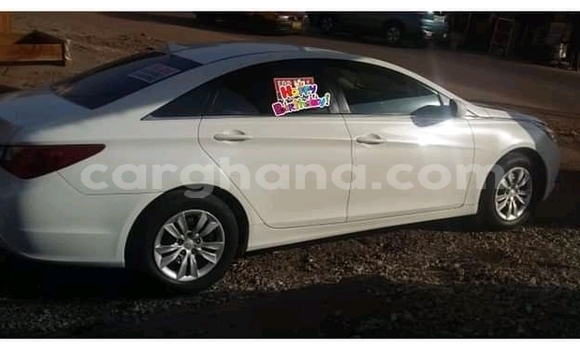 Buy Used Hyundai Sonata White Car in Accra in Greater Accra Buy Used Hyundai Sonata White Car in Accra in Greater Accra