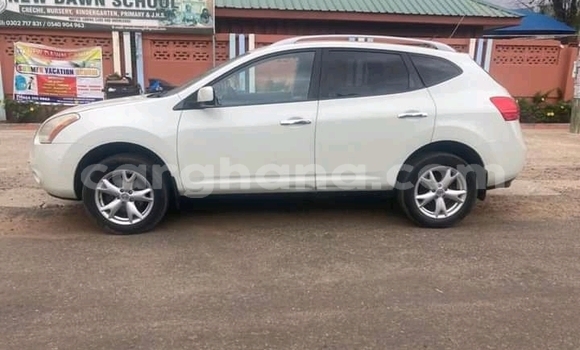 Buy Used Nissan Rogue White Car in Accra in Greater Accra Buy Used Nissan Rogue White Car in Accra in Greater Accra