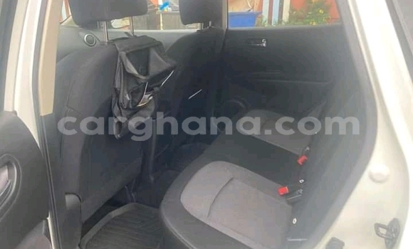 Buy Used Nissan Rogue White Car in Accra in Greater Accra Buy Used Nissan Rogue White Car in Accra in Greater Accra