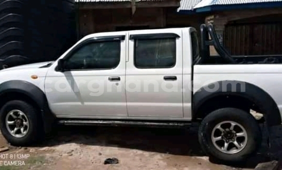 Buy Used Toyota Tacoma White Car in Accra in Greater Accra Buy Used Toyota Tacoma White Car in Accra in Greater Accra
