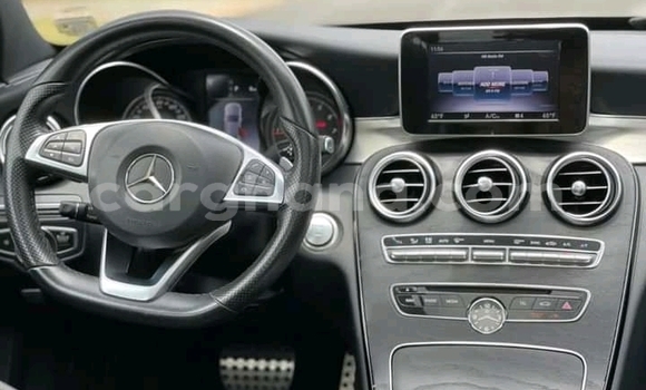Ra Àlòkù Mercedes‒Benz 300CD Miiran Ọkọ̀ in Accra ni Greater Accra Ra Àlòkù Mercedes‒Benz 300CD Miiran Ọkọ̀ in Accra ni Greater Accra