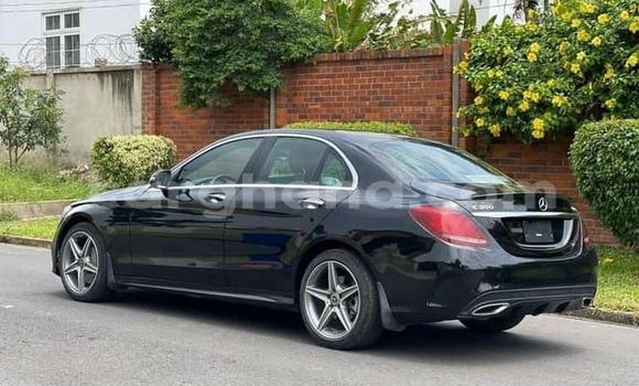 Ra Àlòkù Mercedes‒Benz 300CD Miiran Ọkọ̀ in Accra ni Greater Accra Ra Àlòkù Mercedes‒Benz 300CD Miiran Ọkọ̀ in Accra ni Greater Accra