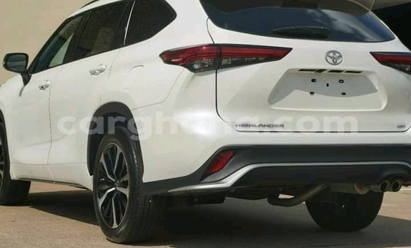 Sayi Na hannu Toyota Highlander White Mota in Accra a Greater Accra Sayi Na hannu Toyota Highlander White Mota in Accra a Greater Accra