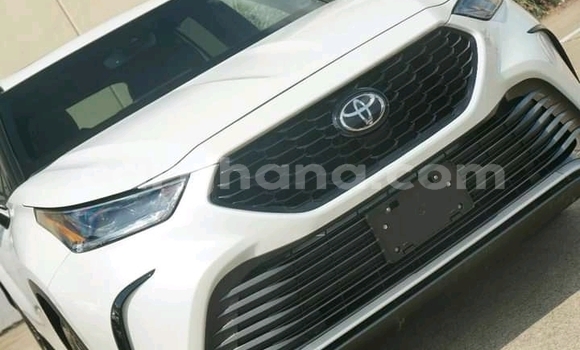 Sayi Na hannu Toyota Highlander White Mota in Accra a Greater Accra Sayi Na hannu Toyota Highlander White Mota in Accra a Greater Accra