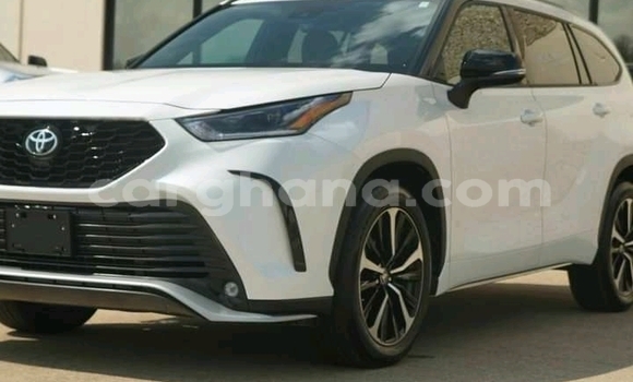 Sayi Na hannu Toyota Highlander White Mota in Accra a Greater Accra Sayi Na hannu Toyota Highlander White Mota in Accra a Greater Accra