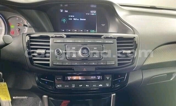 Buy Used Honda Accord White Car in Accra in Greater Accra Buy Used Honda Accord White Car in Accra in Greater Accra