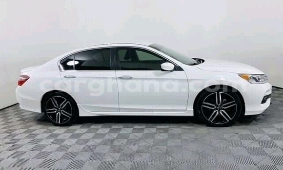 Buy Used Honda Accord White Car in Accra in Greater Accra Buy Used Honda Accord White Car in Accra in Greater Accra