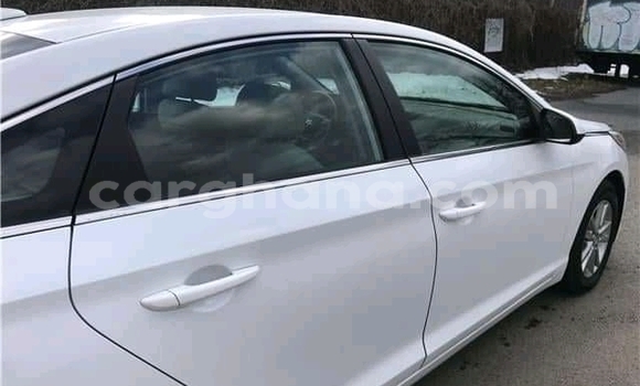 Buy Used Hyundai Sonata White Car in Accra in Greater Accra Buy Used Hyundai Sonata White Car in Accra in Greater Accra