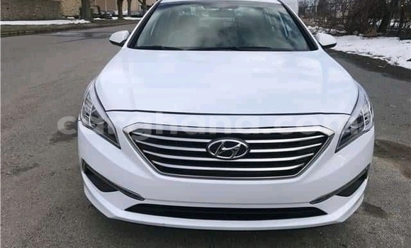 Buy Used Hyundai Sonata White Car in Accra in Greater Accra Buy Used Hyundai Sonata White Car in Accra in Greater Accra