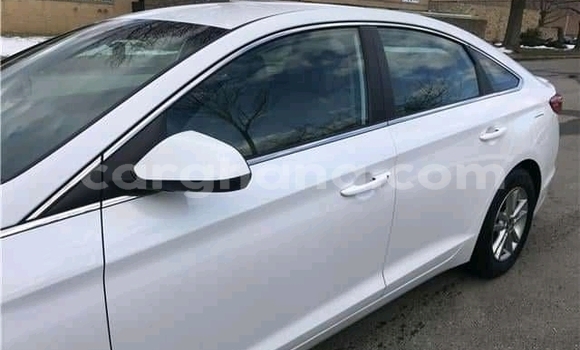 Buy Used Hyundai Sonata White Car in Accra in Greater Accra Buy Used Hyundai Sonata White Car in Accra in Greater Accra