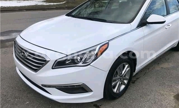Buy Used Hyundai Sonata White Car in Accra in Greater Accra Buy Used Hyundai Sonata White Car in Accra in Greater Accra