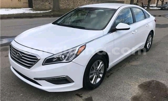 Buy Used Hyundai Sonata White Car in Accra in Greater Accra Buy Used Hyundai Sonata White Car in Accra in Greater Accra