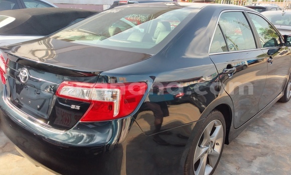 Ra Àlòkù Toyota Camry Black Ọkọ̀ in Tema ni Greater Accra Ra Àlòkù Toyota Camry Black Ọkọ̀ in Tema ni Greater Accra