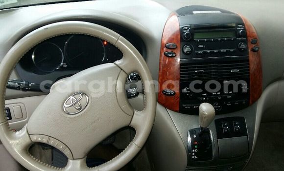 Buy Used Toyota Sienna Red Car in Sekondi–Takoradi Metropolitan in Western Buy Used Toyota Sienna Red Car in Sekondi–Takoradi Metropolitan in Western