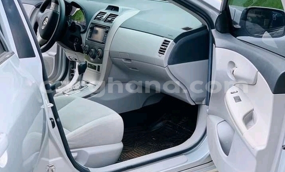 Buy Used Toyota Corolla White Car in Accra in Greater Accra Buy Used Toyota Corolla White Car in Accra in Greater Accra