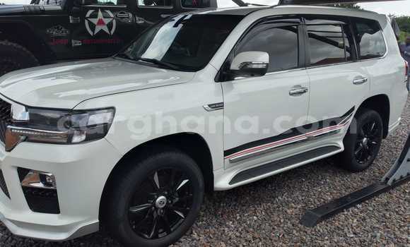 Buy Used Toyota Land Cruiser Prado White Car in Tema in Greater Accra Buy Used Toyota Land Cruiser Prado White Car in Tema in Greater Accra