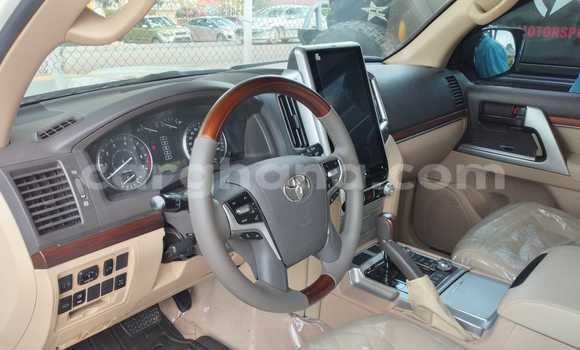 Buy Used Toyota Land Cruiser Prado White Car in Tema in Greater Accra Buy Used Toyota Land Cruiser Prado White Car in Tema in Greater Accra