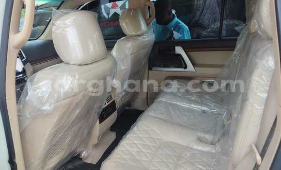 Buy Used Toyota Land Cruiser Prado White Car in Tema in Greater Accra Buy Used Toyota Land Cruiser Prado White Car in Tema in Greater Accra