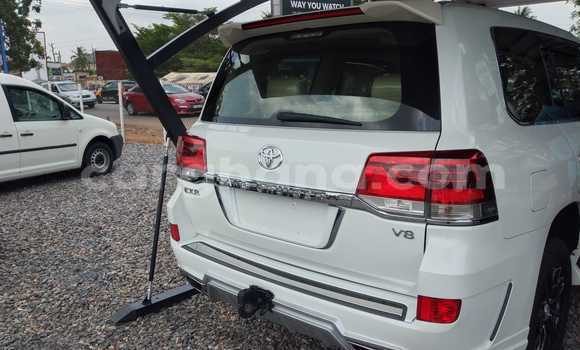 Buy Used Toyota Land Cruiser Prado White Car in Tema in Greater Accra Buy Used Toyota Land Cruiser Prado White Car in Tema in Greater Accra