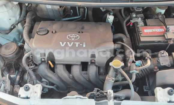 Ra Àlòkù Toyota Yaris funfun Ọkọ̀ in Tema ni Greater Accra Ra Àlòkù Toyota Yaris funfun Ọkọ̀ in Tema ni Greater Accra