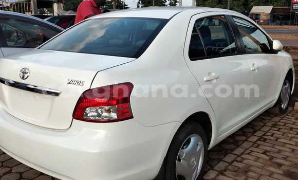Ra Àlòkù Toyota Yaris funfun Ọkọ̀ in Tema ni Greater Accra Ra Àlòkù Toyota Yaris funfun Ọkọ̀ in Tema ni Greater Accra