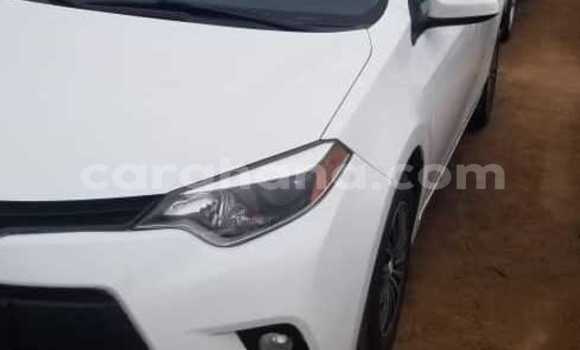 Ra Àlòkù Toyota Corolla funfun Ọkọ̀ in Tema ni Greater Accra Ra Àlòkù Toyota Corolla funfun Ọkọ̀ in Tema ni Greater Accra