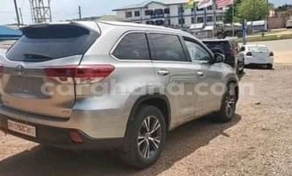 Buy Used Toyota RAV4 Silver Car in Accra in Greater Accra Buy Used Toyota RAV4 Silver Car in Accra in Greater Accra