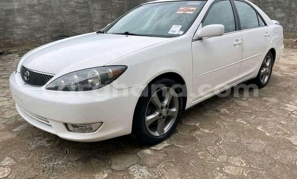 Buy Used Toyota Camry White Car in Accra in Greater Accra Buy Used Toyota Camry White Car in Accra in Greater Accra