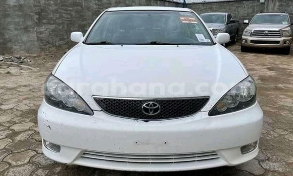 Buy Used Toyota Camry White Car in Accra in Greater Accra Buy Used Toyota Camry White Car in Accra in Greater Accra