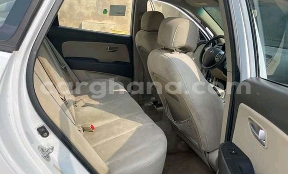 Ra Àlòkù Hyundai Elantra funfun Ọkọ̀ in Accra ni Greater Accra Ra Àlòkù Hyundai Elantra funfun Ọkọ̀ in Accra ni Greater Accra