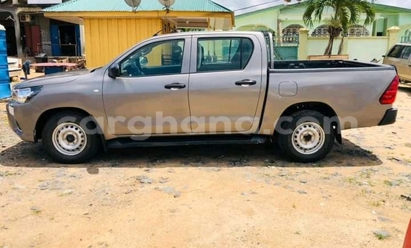 Ra Àlòkù Toyota Tacoma Silver Ọkọ̀ in Accra ni Greater Accra Ra Àlòkù Toyota Tacoma Silver Ọkọ̀ in Accra ni Greater Accra