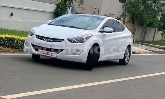 Buy Used Hyundai Entourage White Car in Accra in Greater Accra Buy Used Hyundai Entourage White Car in Accra in Greater Accra