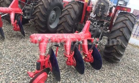 Ra Àlòkù Mercedes-Benz C250 coupe Red Ọkọ̀ in Accra ni Greater Accra Ra Àlòkù Mercedes-Benz C250 coupe Red Ọkọ̀ in Accra ni Greater Accra