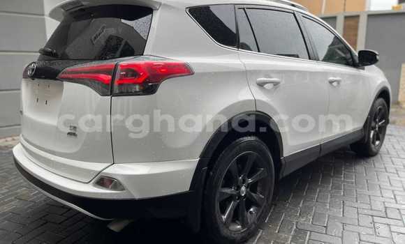 Buy Used Toyota RAV4 White Car in Tema in Greater Accra Buy Used Toyota RAV4 White Car in Tema in Greater Accra