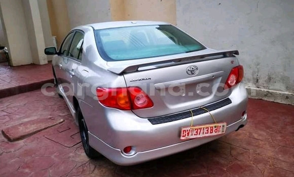Ra Àlòkù Toyota Corolla funfun Ọkọ̀ in Accra ni Greater Accra Ra Àlòkù Toyota Corolla funfun Ọkọ̀ in Accra ni Greater Accra