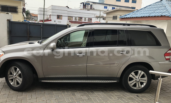 Ra Àlòkù Mercedes‒Benz GL-klasse Alagara Ọkọ̀ in Abokobi ni Greater Accra Ra Àlòkù Mercedes‒Benz GL-klasse Alagara Ọkọ̀ in Abokobi ni Greater Accra