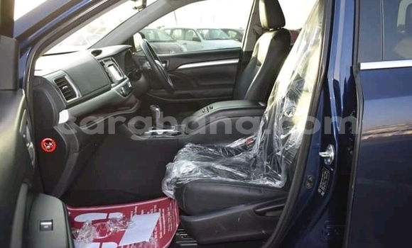 Ra Àlòkù Toyota Corolla Verso Black Ọkọ̀ in Accra ni Greater Accra Ra Àlòkù Toyota Corolla Verso Black Ọkọ̀ in Accra ni Greater Accra