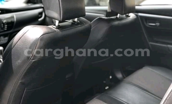 Ra Àlòkù Toyota Corolla funfun Ọkọ̀ in Accra ni Greater Accra Ra Àlòkù Toyota Corolla funfun Ọkọ̀ in Accra ni Greater Accra
