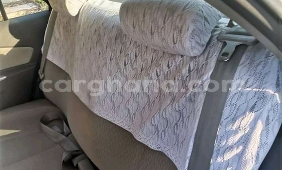 Ra Àlòkù Toyota Corolla funfun Ọkọ̀ in Accra ni Greater Accra Ra Àlòkù Toyota Corolla funfun Ọkọ̀ in Accra ni Greater Accra