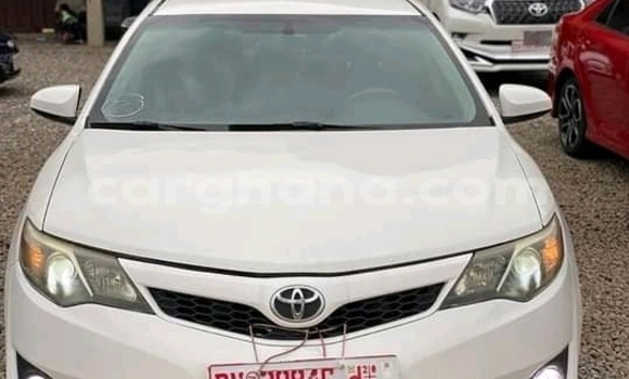 Buy Used Toyota Camry (Japan) White Car in Sekondi–Takoradi Metropolitan in Western Buy Used Toyota Camry (Japan) White Car in Sekondi–Takoradi Metropolitan in Western
