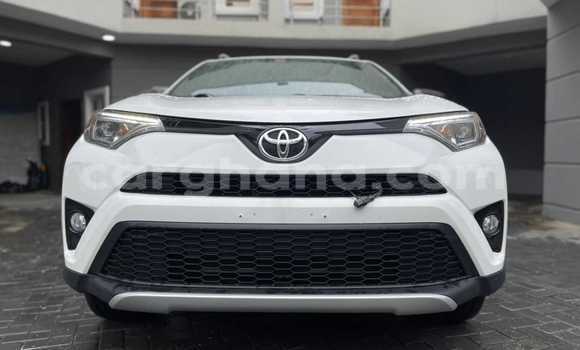 Sayi Na hannu Toyota RAV4 White Mota in Tema a Greater Accra Sayi Na hannu Toyota RAV4 White Mota in Tema a Greater Accra