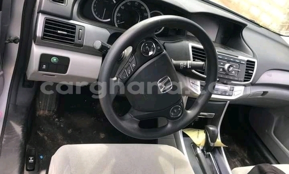 Ra Àlòkù Honda Accord Silver Ọkọ̀ in Accra ni Greater Accra Ra Àlòkù Honda Accord Silver Ọkọ̀ in Accra ni Greater Accra