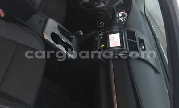 Ra Àlòkù Toyota Camry funfun Ọkọ̀ in Tema ni Greater Accra Ra Àlòkù Toyota Camry funfun Ọkọ̀ in Tema ni Greater Accra