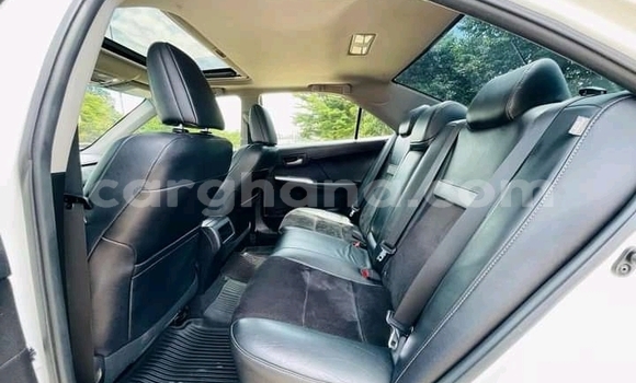 Buy Used Toyota Camry White Car in Accra in Greater Accra